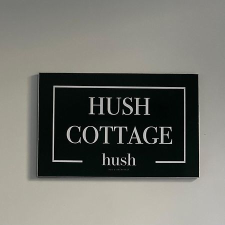 Hush Bed & Breakfast Helmond Bagian luar foto