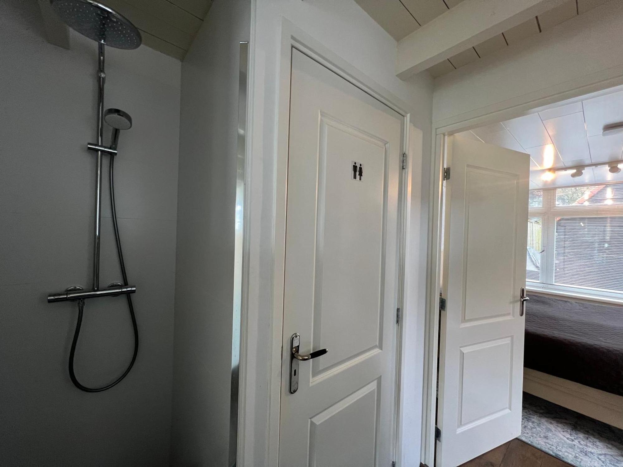 Hush Bed & Breakfast Helmond Bagian luar foto